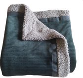 Handgemaakte  deken of plaid rolstoel donkergroene chenille rib 135 x 85 cm