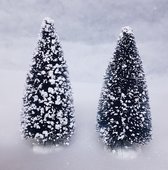 Totally Christmas | Kerstboom met sneeuw 10 cm | Kerstdorp | 2 stuks | Type TC116