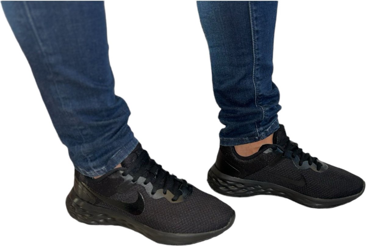 Nike W NIKE REVOLUTION 6 NN Dames Sneakers Zwart