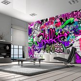 Fotobehangkoning - Behang - Vliesbehang - Fotobehang Graffiti - Straatkunst - Muurschildering - Kunst -  Purple Graffiti - 400 x 280 cm