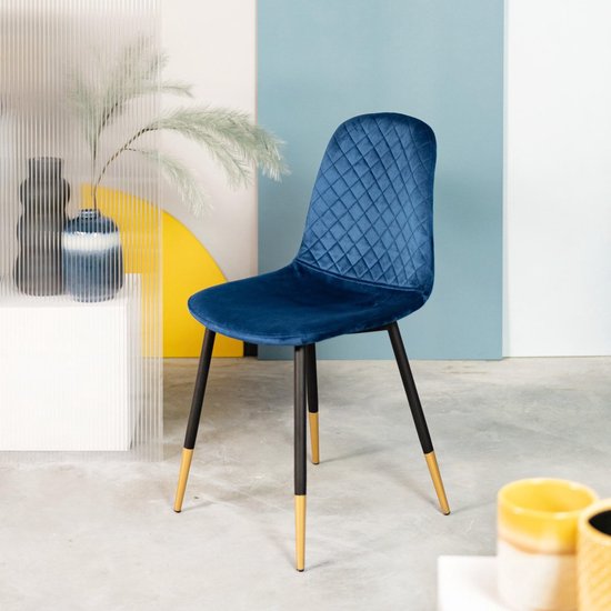 HOMLA Noir velours stoel, woonkamerstoel, eetkamerstoel, gestoffeerde stoel - fauteuil met rugleuning - keukenstoel met modieus design - zwarte en gouden poten - marineblauw 44x52x85 cm