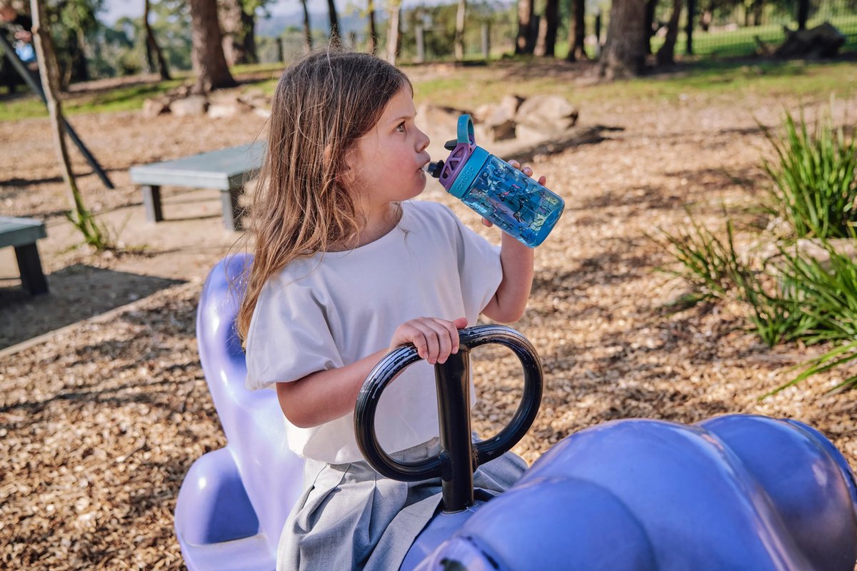 Contigo Easy Clean Autospout kinderdrinkfles met rietje, BPA-vrije stevige waterfles, 100% lekvrij, eenvoudige reiniging, ideaal voor kinderdagverblijf, kleuterschool, school en sport, 420 ml | Unicorns thumbnail 5