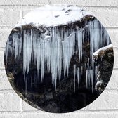 Muursticker Cirkel - Ijspegels - Sneeuw - Winter - Ijs - 40x40 cm Foto op Muursticker