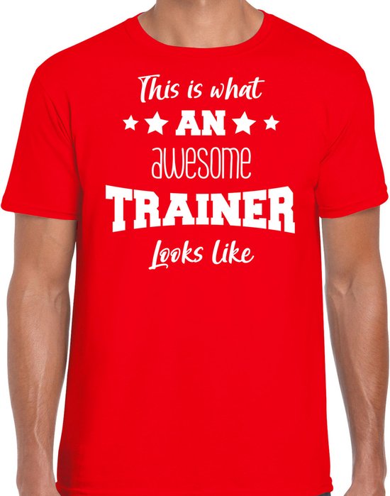 Bellatio Decorations cadeau t-shirt voor heren - awesome trainer - trainers bedankje - rood L