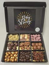Luxe Belgische Chocolade Proeverij Pakket met Mystery Card 'Stay Strong'