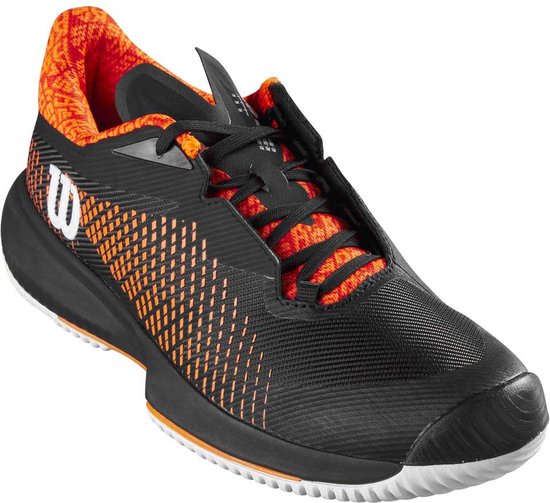 Chaussure de tennis noire avec motif orange sur la doublure et surpiqûres orange.