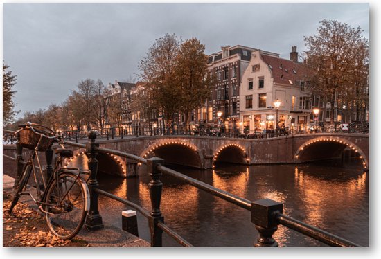 Avondlicht over de Amsterdamse Grachten - Foto op Plexiglas 90x60