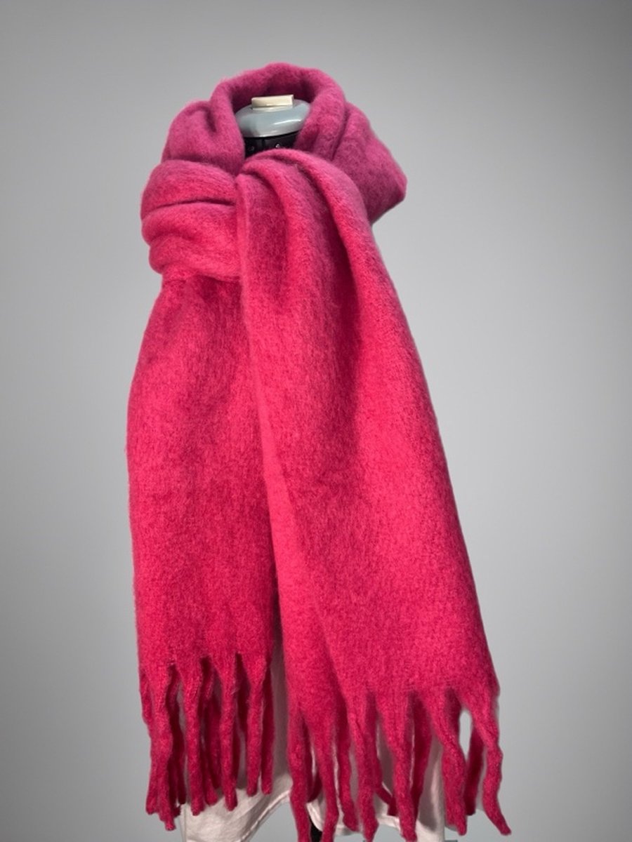 Sjaal Hot Pink / Fluffy sjaal met franjes / chunky fluffy scarfs / accessoires dames Sjaal / wintersport / fluffy sjaal / fluffy scarf