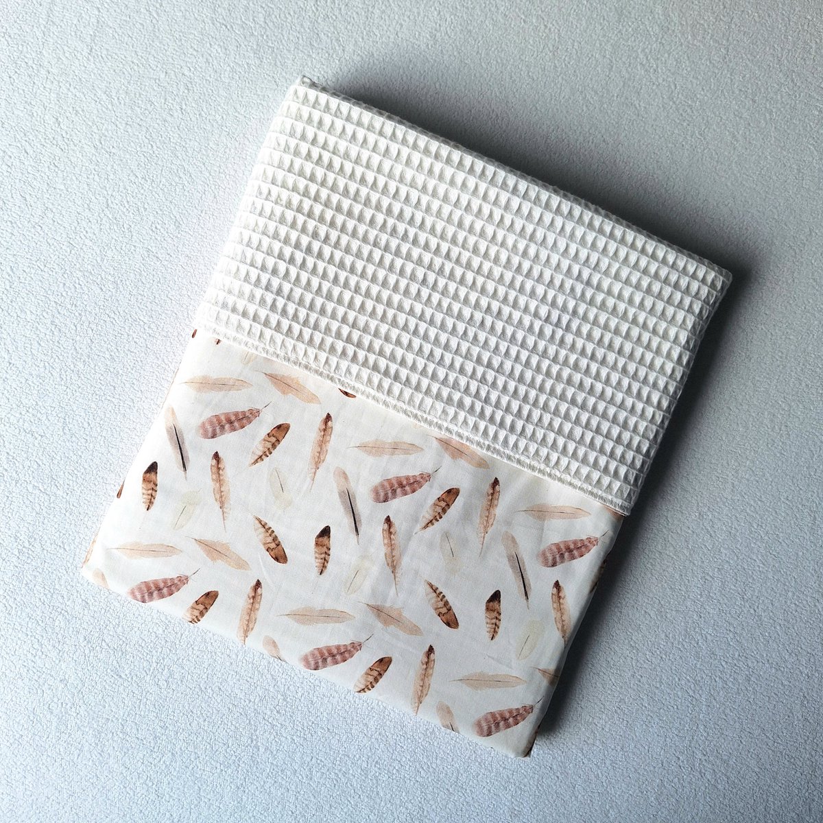 Wiegdeken wafelstof crème - offwhite - katoen bruine veren - 70 x 100 cm - Handgemaakt - Handmade