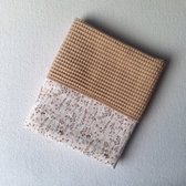 Wiegdeken wafelstof zand - katoen droogbloemen - 70 x 100 cm