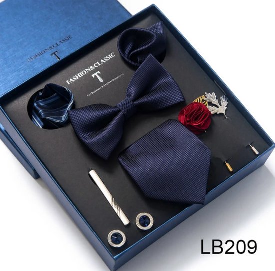 Ensemble de Luxe Cravate avec boutons de Boutons de manchette , pochette et pince à cravate bleu clair . Pour homme en coffret cadeau