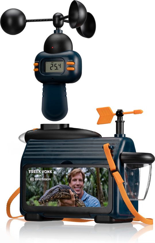 Blauw weerstation met anemometer, display met 25.4, een scherm met Freek Vonk en een varaan.