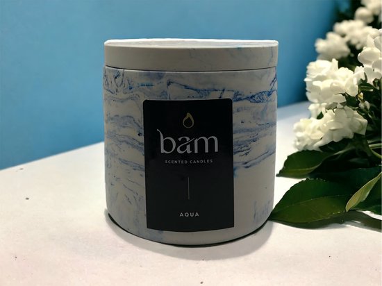HEART & HOME - Geurkaars op basis van natuurlijke sojawas voor thuis - Klein glas Levend water en kreupelhout - Brandduur 30 uur - Cadeau, decoratie en geur voor thuis