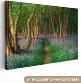 Canvas Schilderij Bospad - Bomen - Bos - Bloemen - Schilderijen Woonkamer - 90x60 cm - Wanddecoratie