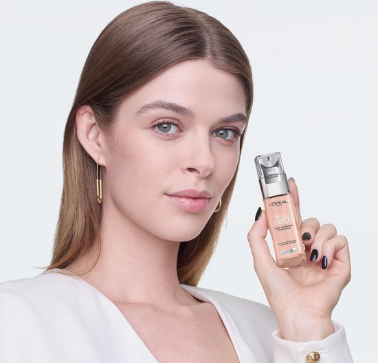 L’Oréal Paris - Accord Parfait Foundation - 1N - Natuurlijk Dekkende Foundation met Hyaluronzuur en SPF 16 - 30 ml