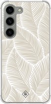 Casimoda® hoesje - Geschikt voor Samsung Galaxy S23 - Palmy Leaves Beige - Shockproof case - Extra sterk - Siliconen/TPU - Bruin/beige, Transparant