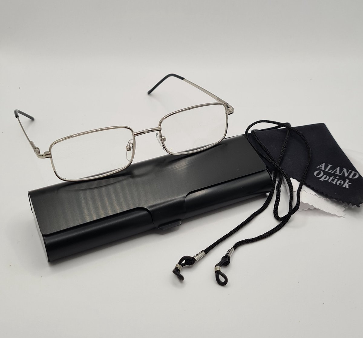 Unisex leesbril +1,5 met brillenkoker + koord + microvezeldoekje / class one 5000 / zilver / +1.5 lunettes de lecture avec étui pratique, cordon et chiffon de nettoyage pour lentilles / Aland optiek