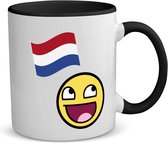 Akyol - nederlandse vlag smiley koffiemok - theemok - zwart - Nederland - nederlanders - boeren - verjaardagscadeau - kado - 350 ML inhoud