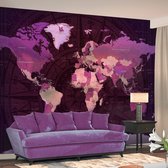 Fotobehangkoning - Behang - Vliesbehang - Fotobehang Wereldkaart - Paars - Purple World Map - 200 x 140 cm