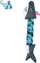 CoolPets Pull me! Sharky– 4.5 x 46 x 11 cm - Verkoelend hondenspeeltje – Hondenspeelgoed met pieper – Drijft op water – Trek speeltje - Flamingo print