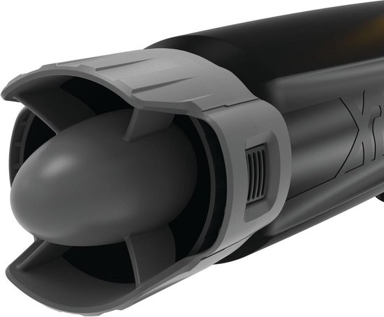 Gedetailleerd zicht op de grijze ventilator van de zwarte bladblazer.