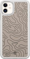 Casimoda® hoesje - Geschikt voor iPhone 11 - Abstract Lines - 2-in-1 case - Schokbestendig - Geometrisch patroon - Verhoogde randen - Bruin/beige, Transparant