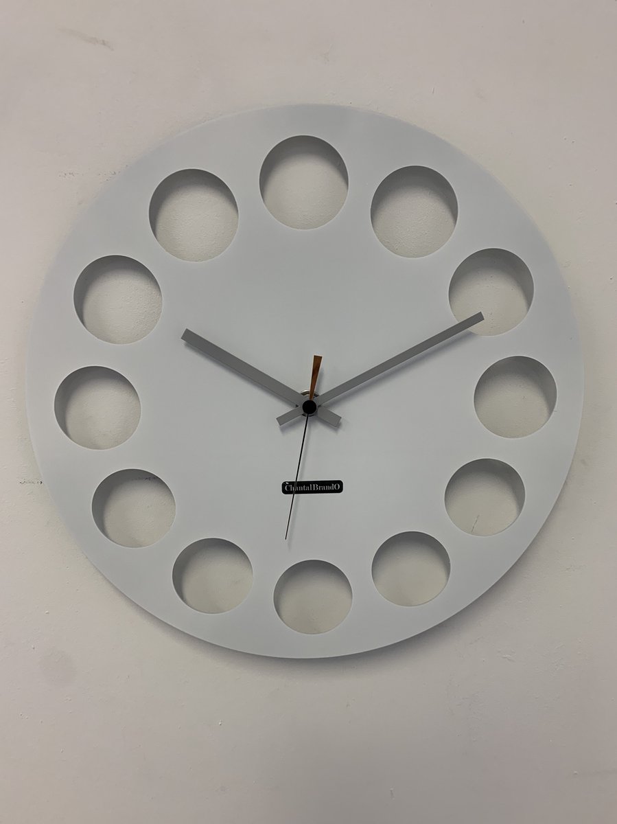 Wandklok CHANTALBRANDO -- WHITE TORNADO 40 -- MODERN DESIGN -- wit