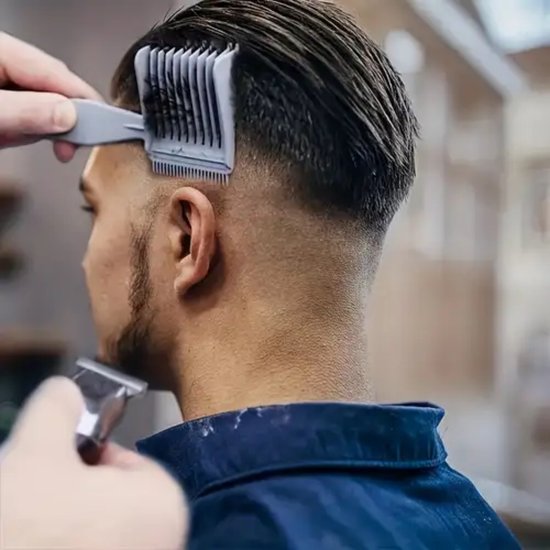 Foto: Fade kam vervagen fade kam voor iedereen barbier barber kapper styling precisie zwart