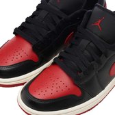 Air Jordan 1 Low Sneaker Black Gym Red Schoenmaat EU : 38.5