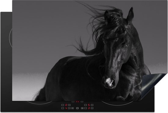 KitchenYeah® Inductie beschermer 81.2x52 cm - Paard - Dieren - Manen - Zwart - Kookplaataccessoires - Afdekplaat voor kookplaat - Inductiebeschermer - Inductiemat - Inductieplaat mat