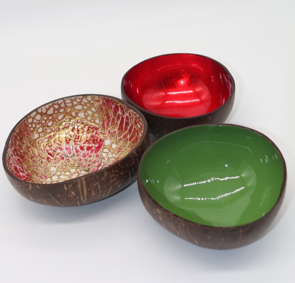 Set van 3 Kokosnootkommen – Cocohana Giftset – Inclusief Geschenkverpakking – Origineel Kerstcadeau voor Haar – Handgemaakte Bowls voor Ontbijt, Snacks en Decoratie – Perfect voor Feestdagen of Verjaardag