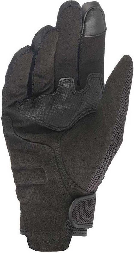 Zwarte motorhandschoen met verstevigingen op de knokkels en handpalm. Gemaakt van ademend mesh.