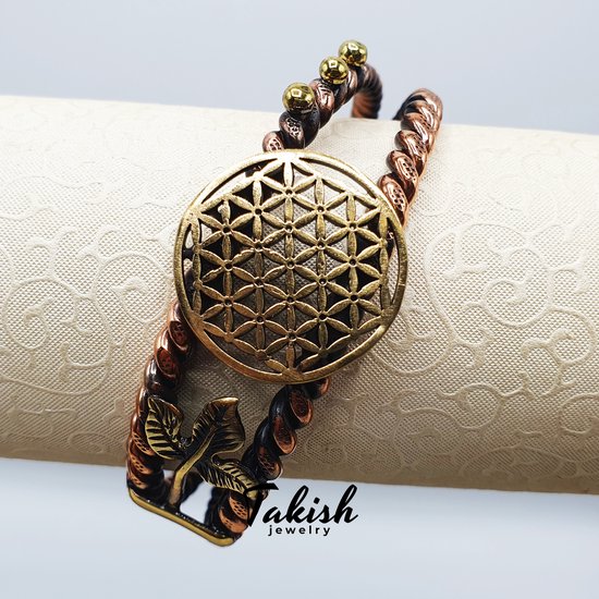 Prachtige Handgemaakte Koperen Armbanden met Elegant Bloemdesign voor een Stralend Leven