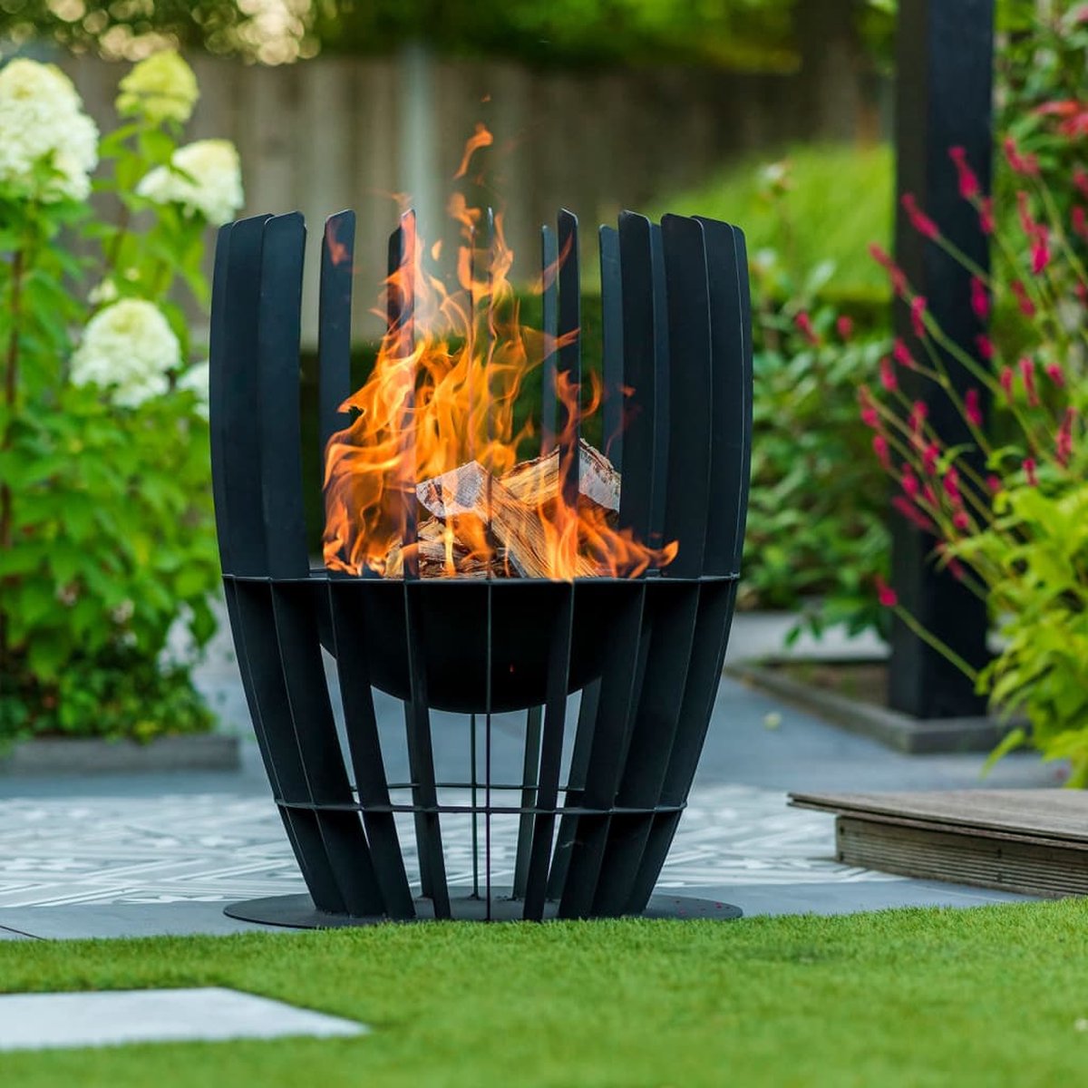 RedFire Baylor Fire Basket - Black