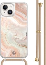 Casimoda® hoesje met beige koord - Geschikt voor iPhone 14 - Marmer Waves - Afneembaar koord - TPU/acryl - Bruin/beige