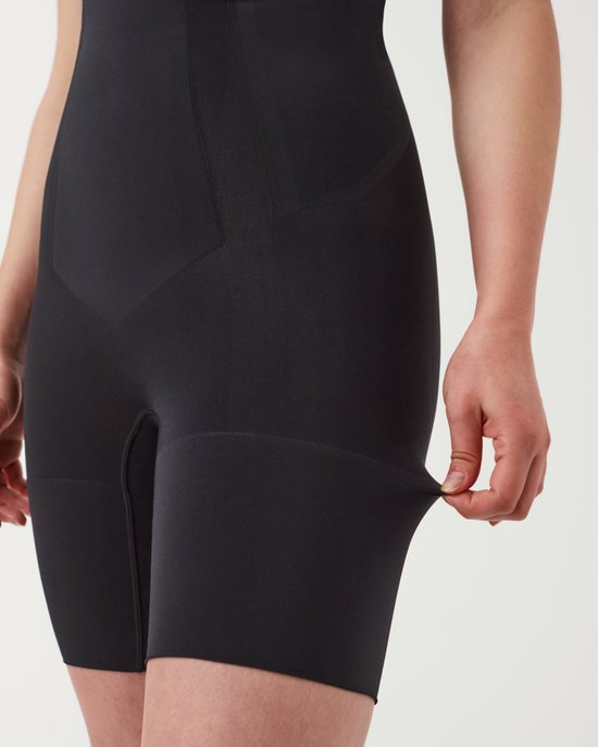 Spanx OnCore High Waisted Mid Thigh short - Zwart - Maat XL