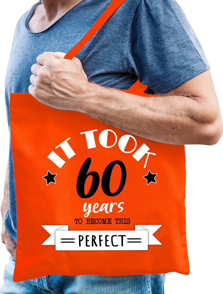 Bellatio Decorations cadeau tas heren - 60 en perfect - oranje - katoen - 42 x 38 cm - zestig