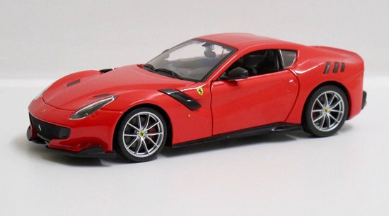 Lot van 8 miniatuurauto's van het merk Burago - Kringwinkel