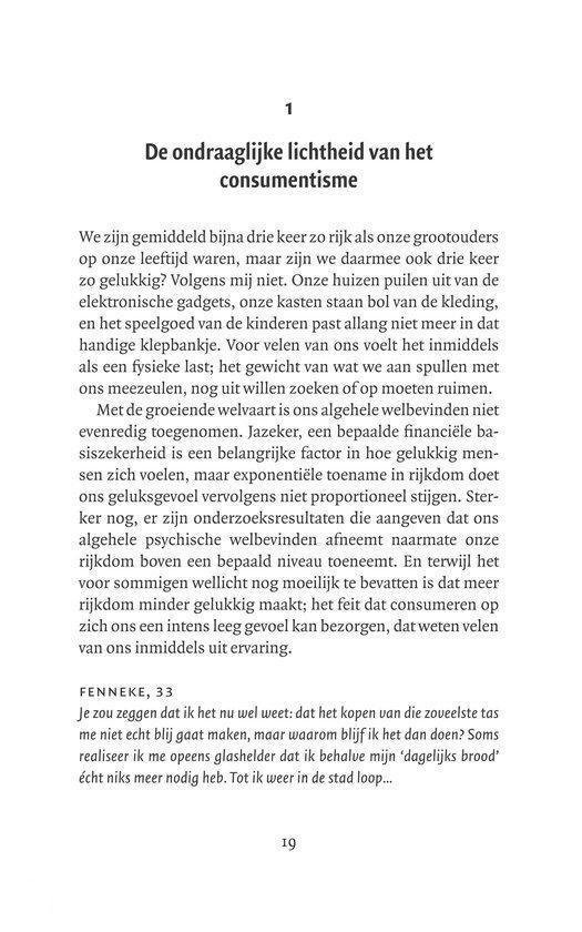 Tekstpagina met titel 'De ondraaglijke lichtheid van het consumentisme' en paragraaf over het onderwerp. Bevat citaat van Fenneke, 33.