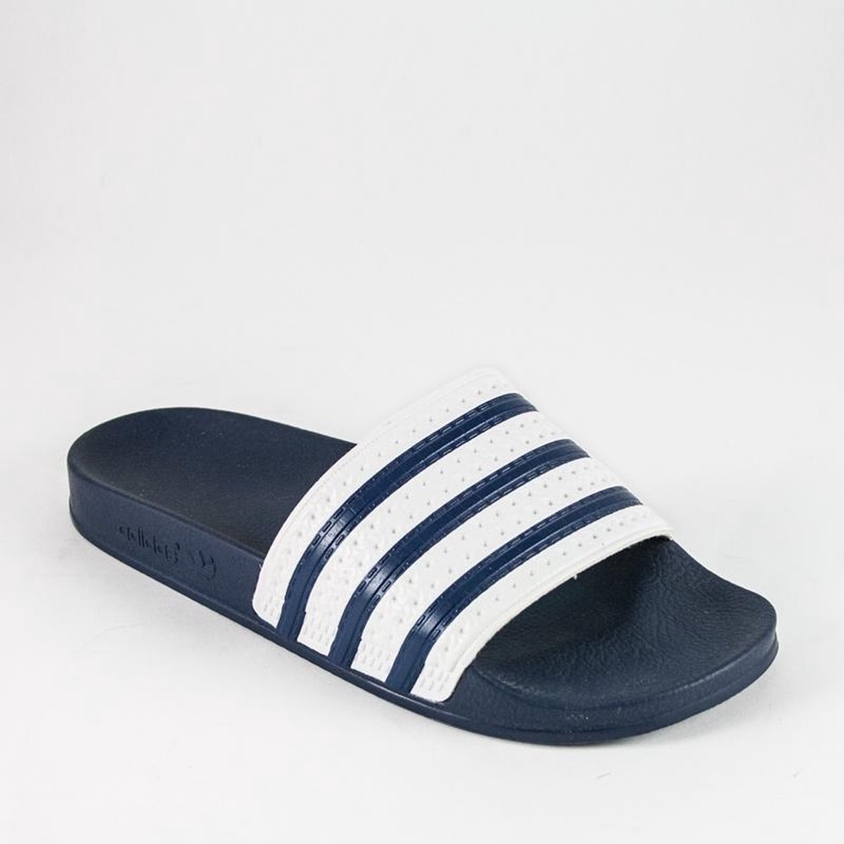 Adidas g16220 2025