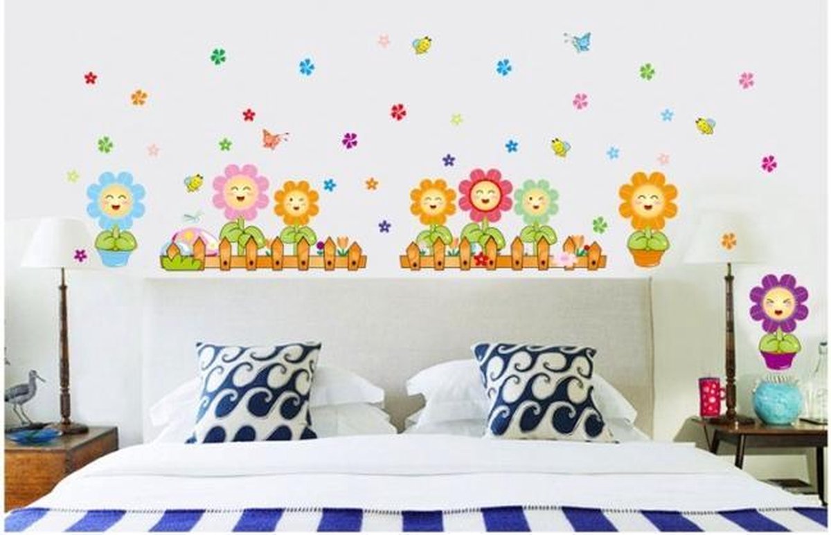 Mooie Muursticker Vrolijke Lachende Bloemen – Kleurrijke bloemen muursticker