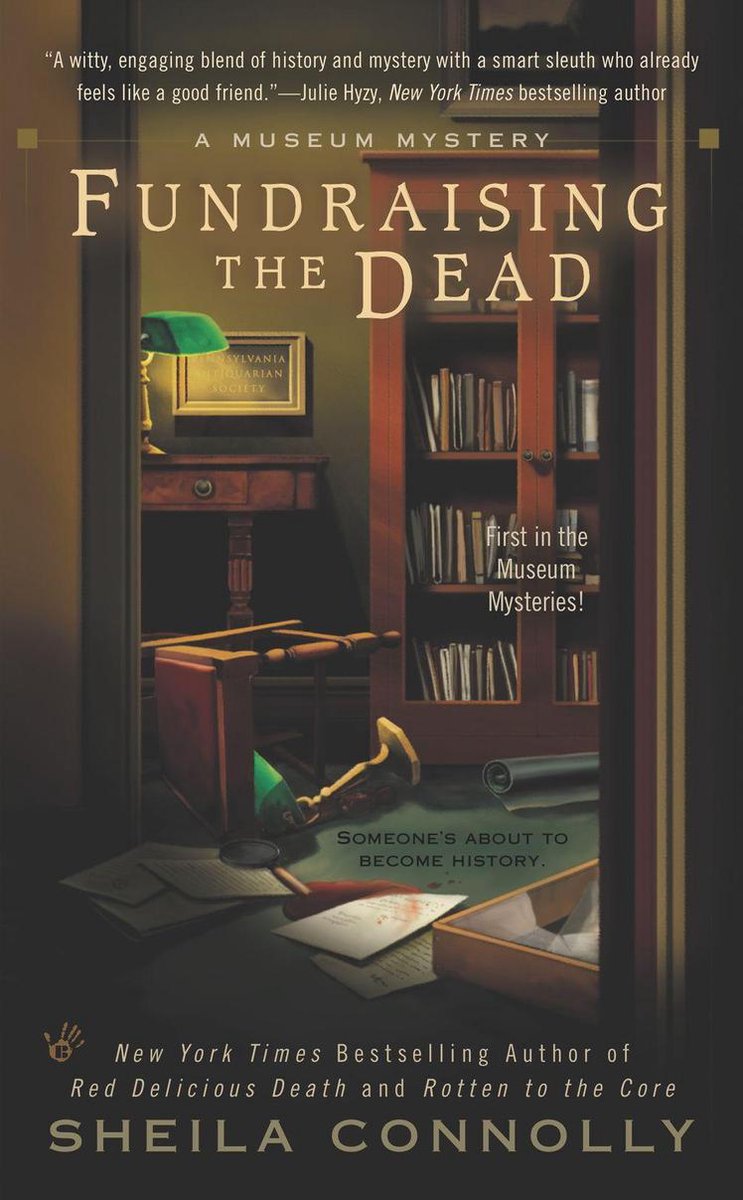 A Museum Mystery 1 - Fundraising the Dead - Sheila Connolly