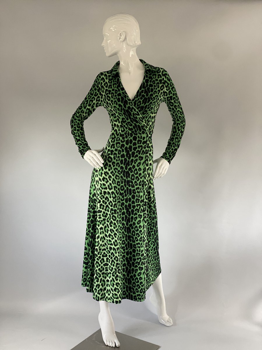 Panterprint jurk - groene panterprint jurk - jurk - overslagjurk - groene jurk - travel kwaliteit jurk - stretch jurk - Maat S/36