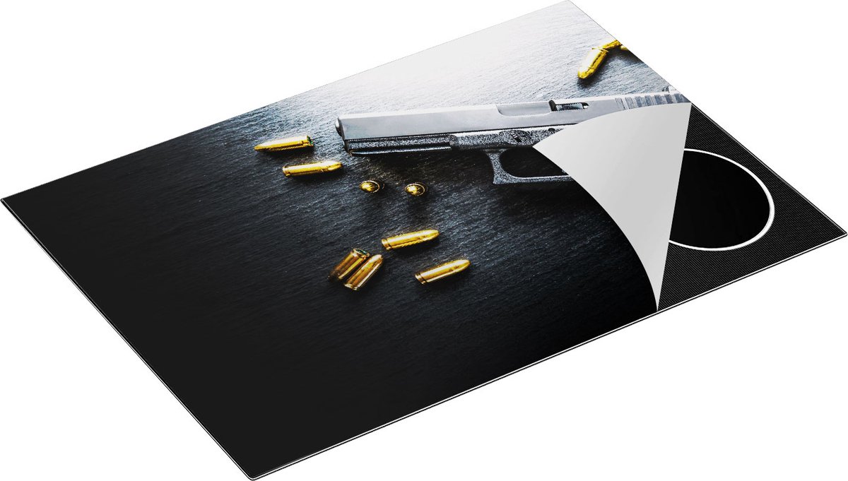 Chefcare Inductie Beschermer Pistool met Kogels op Tafel - 75x52 cm - Afdekplaat Inductie - Kookplaat Beschermer - Inductie Mat