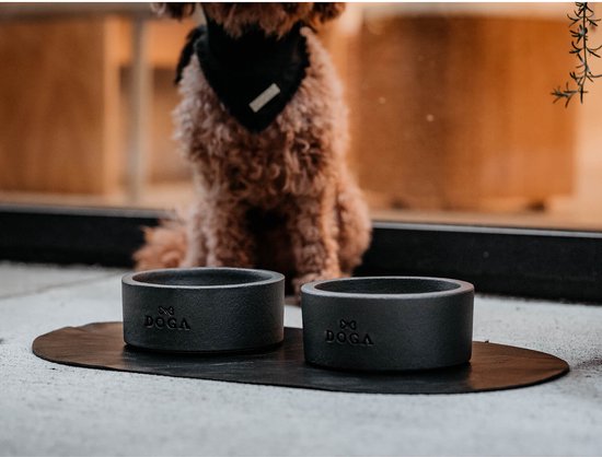 Gamelle Set de Table Mangeoires - Tapis Alimentaire Chien et Chat - Antidérapant - Hydrofuge - Zwart - Cuir Vegan - 30 x 63 cm - Taille S