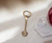 Flesopener schelp goud | Bottle opener shell | Tafeldecoratie goud | Bruiloft decoratie | Tafel accessoire schelp