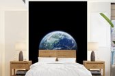 Behang - Fotobehang De aarde verduisterd - Breedte 165 cm x hoogte 220 cm
