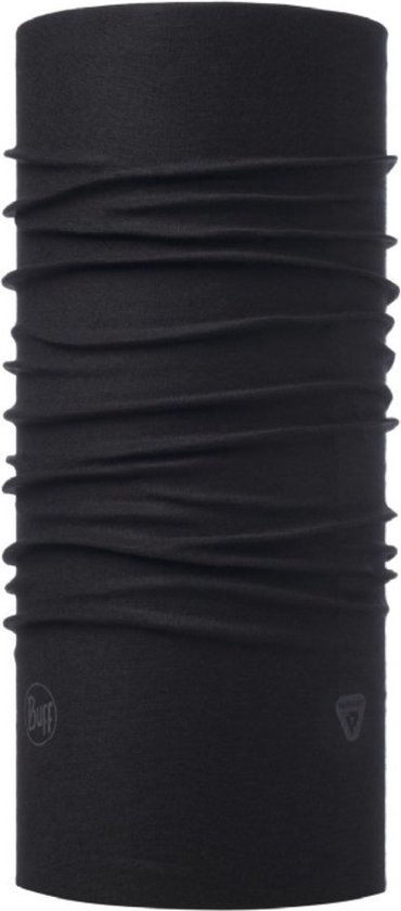 Zwarte nekwarmer van Buff met vouwen en logo's, rechtopstaand.