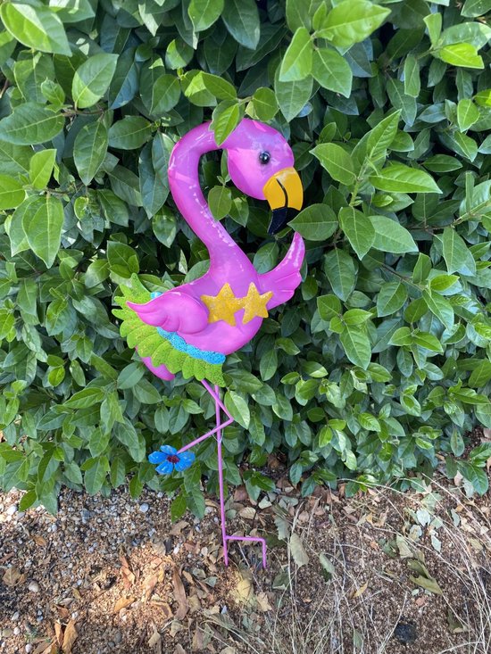 Metalen deco tuinsteker "flamingo + bikini"- roze + meerkleurig - hoogte 80 x 30 x 1 cm - Tuinaccessoires - Tuindecoratie - Tuinstekers
