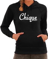 Sweat à capuche texte Chique noire L.